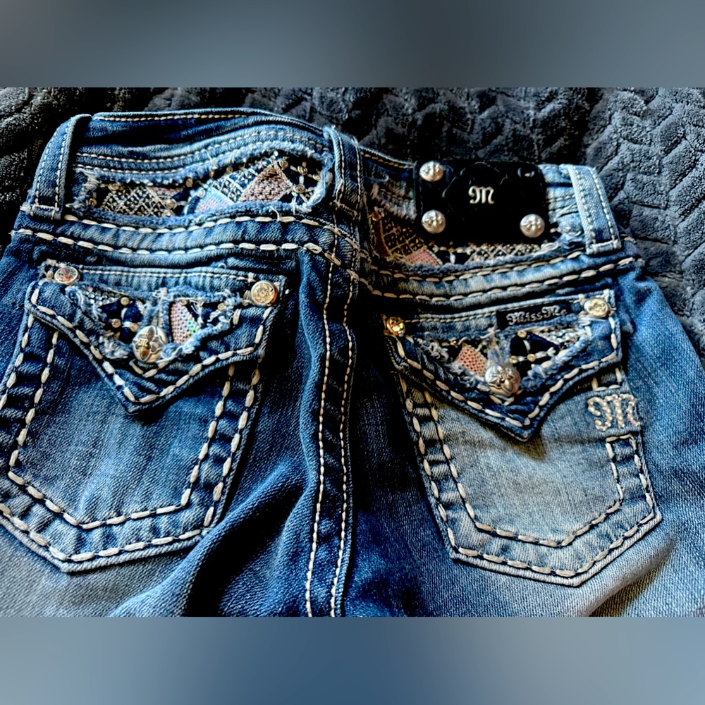 Miss Me sz 12 girls jeans in excellent condition.